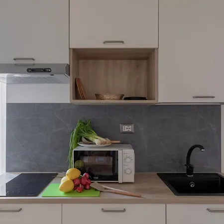 Iflat Bright Brand New 3-bedroom In Monti Apartamento